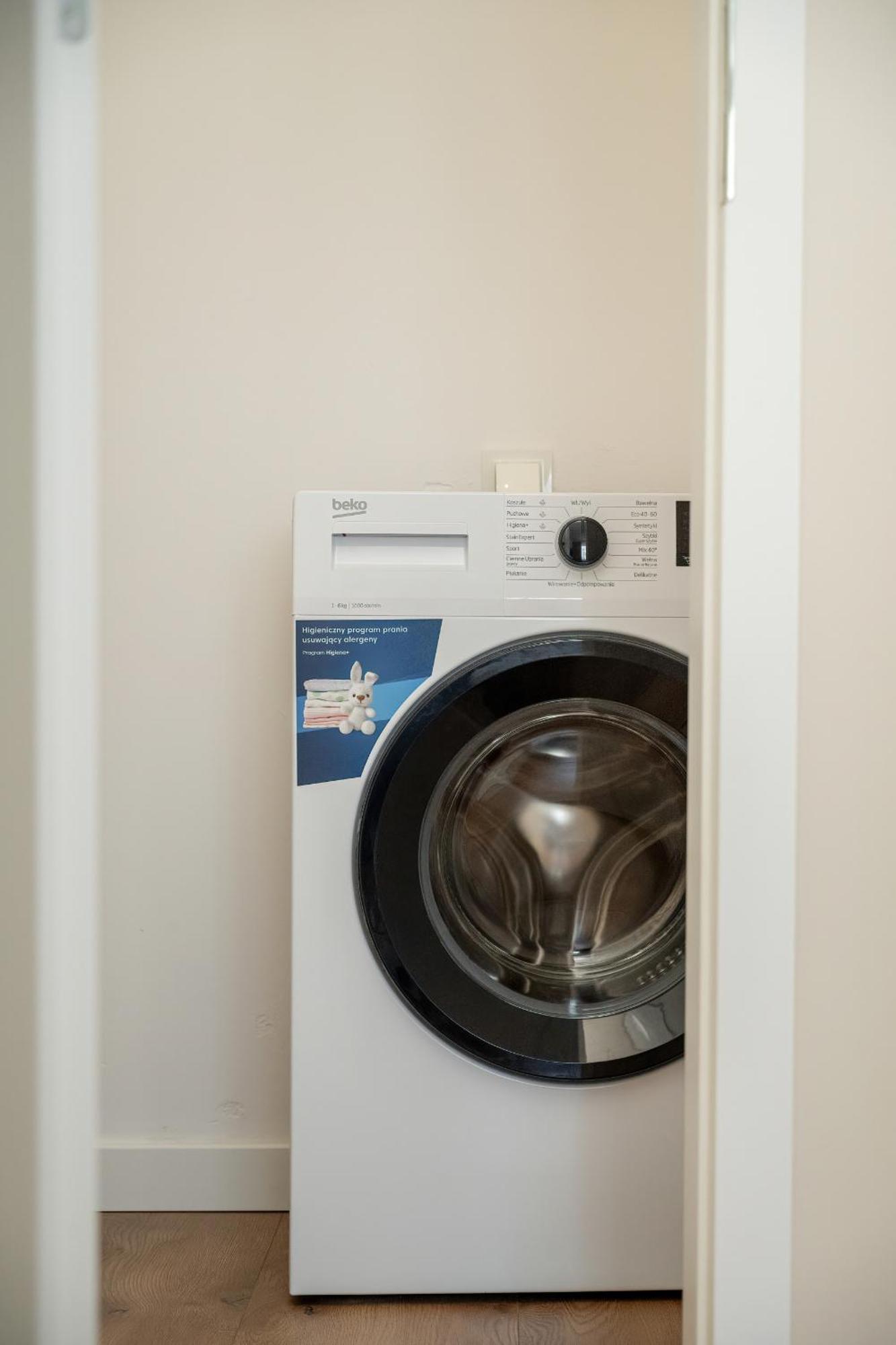 Piekny Apartament Wichrowa - 2 Sypialnie Free Garage Wroclaw By Noclegi Renters Luaran gambar