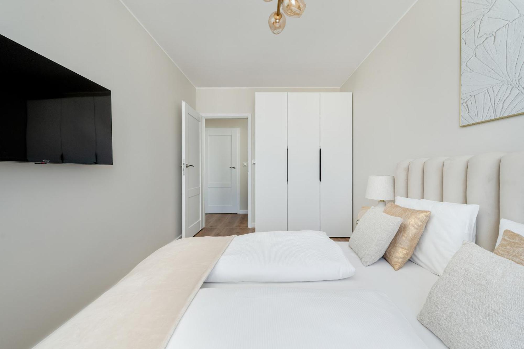 Piekny Apartament Wichrowa - 2 Sypialnie Free Garage Wroclaw By Noclegi Renters Luaran gambar