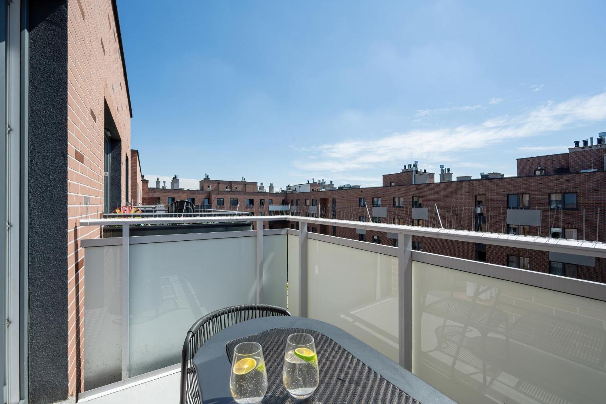 Piekny Apartament Wichrowa - 2 Sypialnie Free Garage Wroclaw By Noclegi Renters Luaran gambar